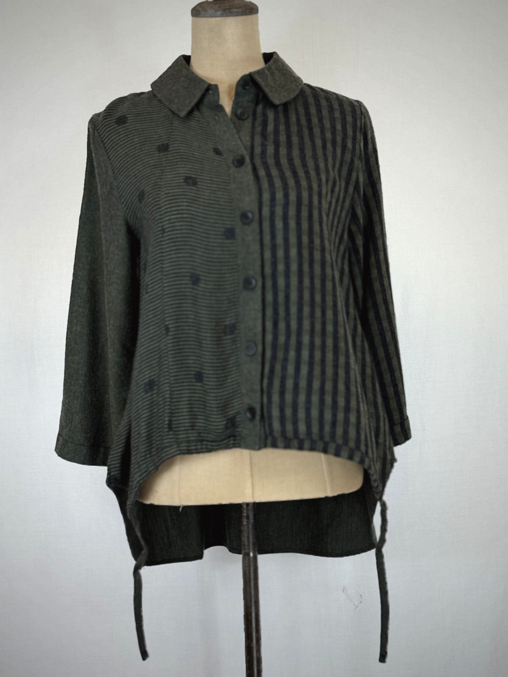 NWT Sassy #13602 Green & Black Striped Woven Button Up Top 3/4 Sleeves #0240